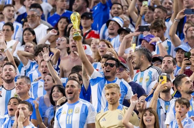 Argentina’s Faithful Fans Roar as La Albiceleste Enters Copa América Final